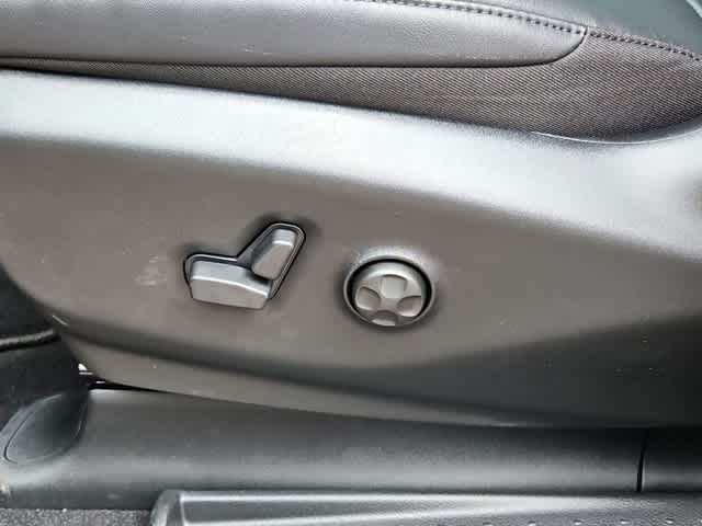 Thumbnail: 2026 Chrysler Pacifica - 17