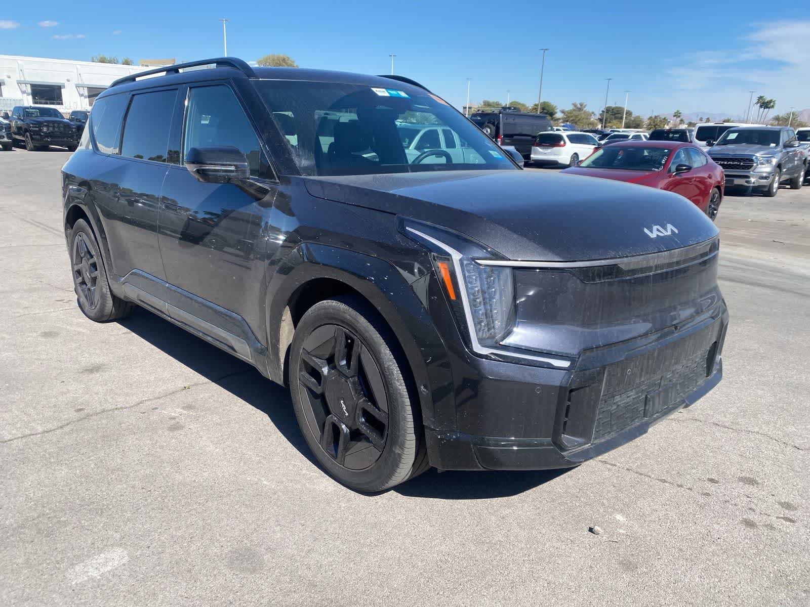 Thumbnail: 2024 Kia EV9 - 4