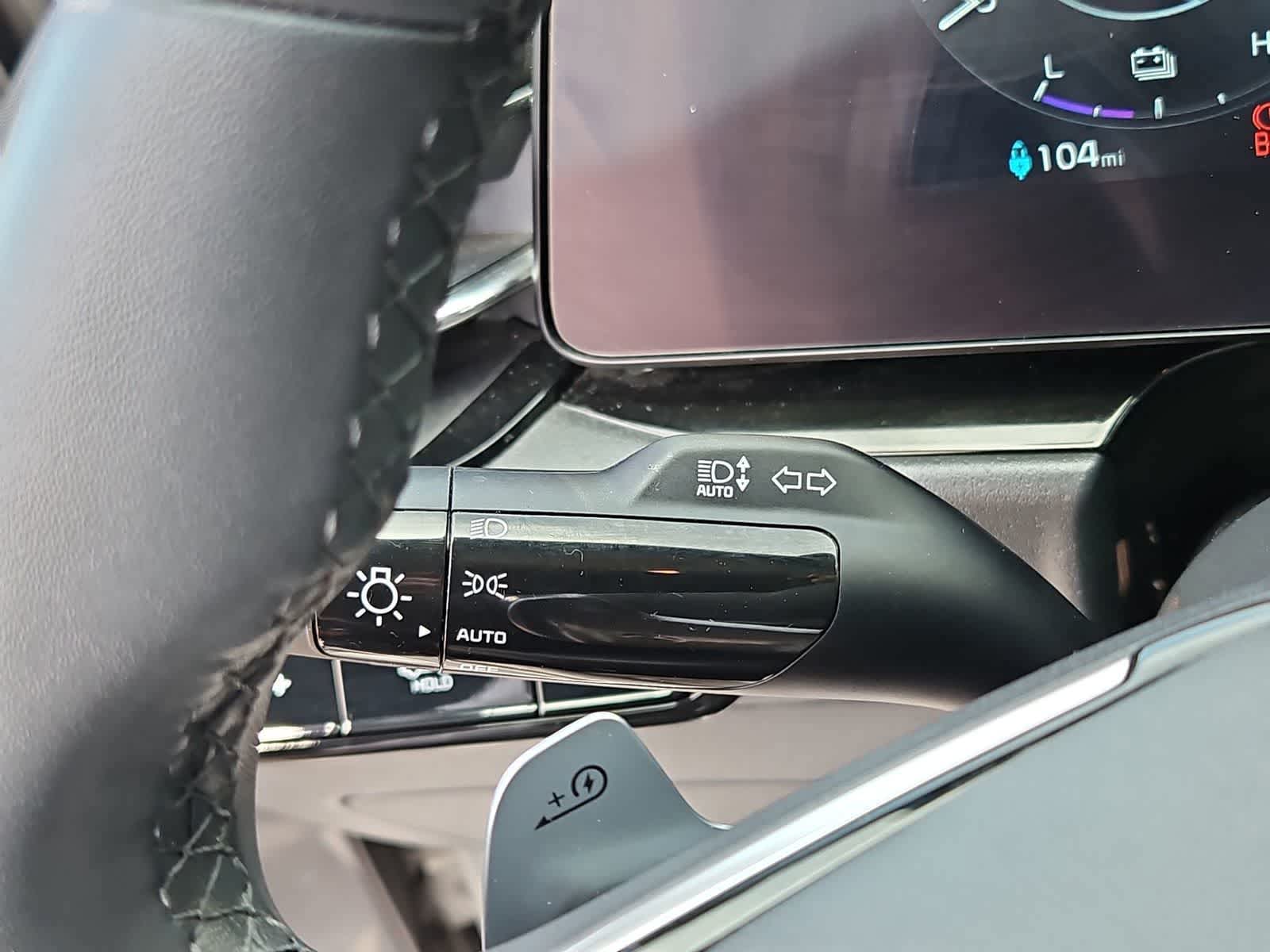 Thumbnail: 2024 Kia Niro - 30