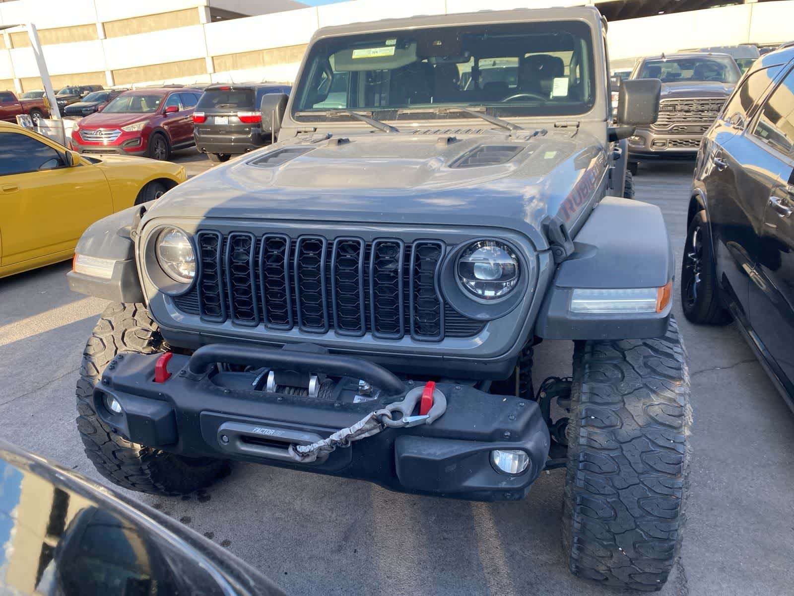 Thumbnail: 2021 Jeep Gladiator - 2