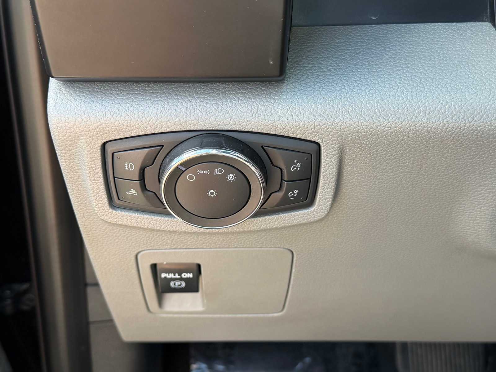 Thumbnail: 2019 Ford F-150 - 15