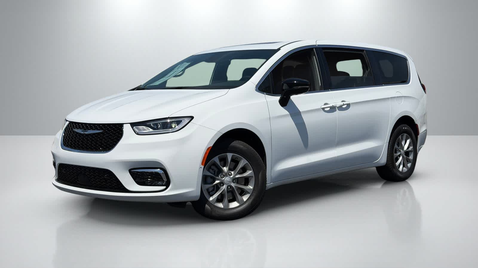 2026 Chrysler Pacifica Limited AWD's photo