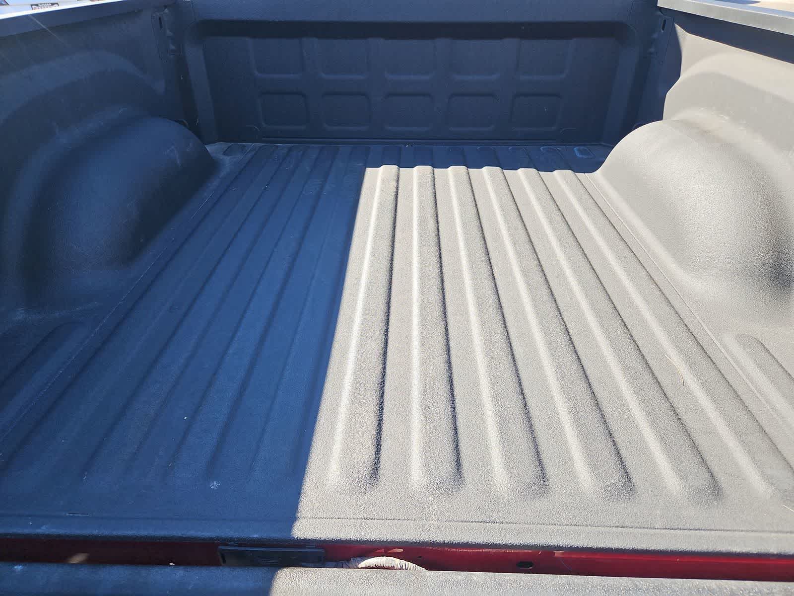 Thumbnail: 2022 RAM 1500 Classic - 32