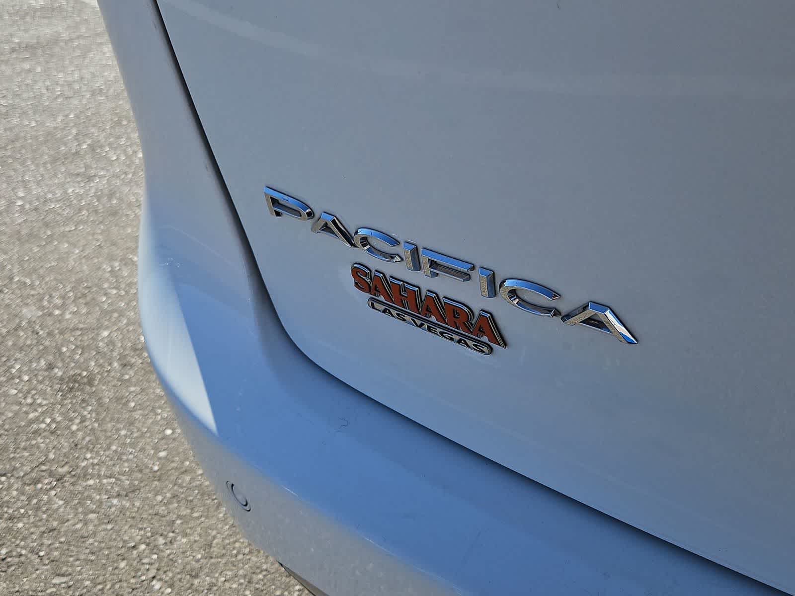 Thumbnail: 2022 Chrysler Pacifica - 13