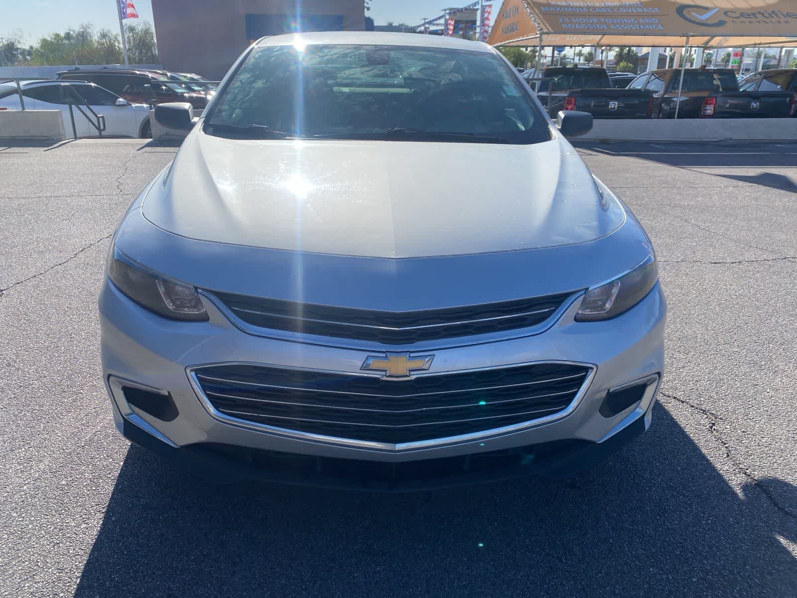 Thumbnail: 2018 Chevrolet Malibu - 2