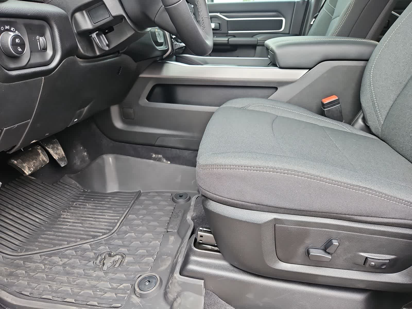 Thumbnail: 2026 RAM 3500 - 17