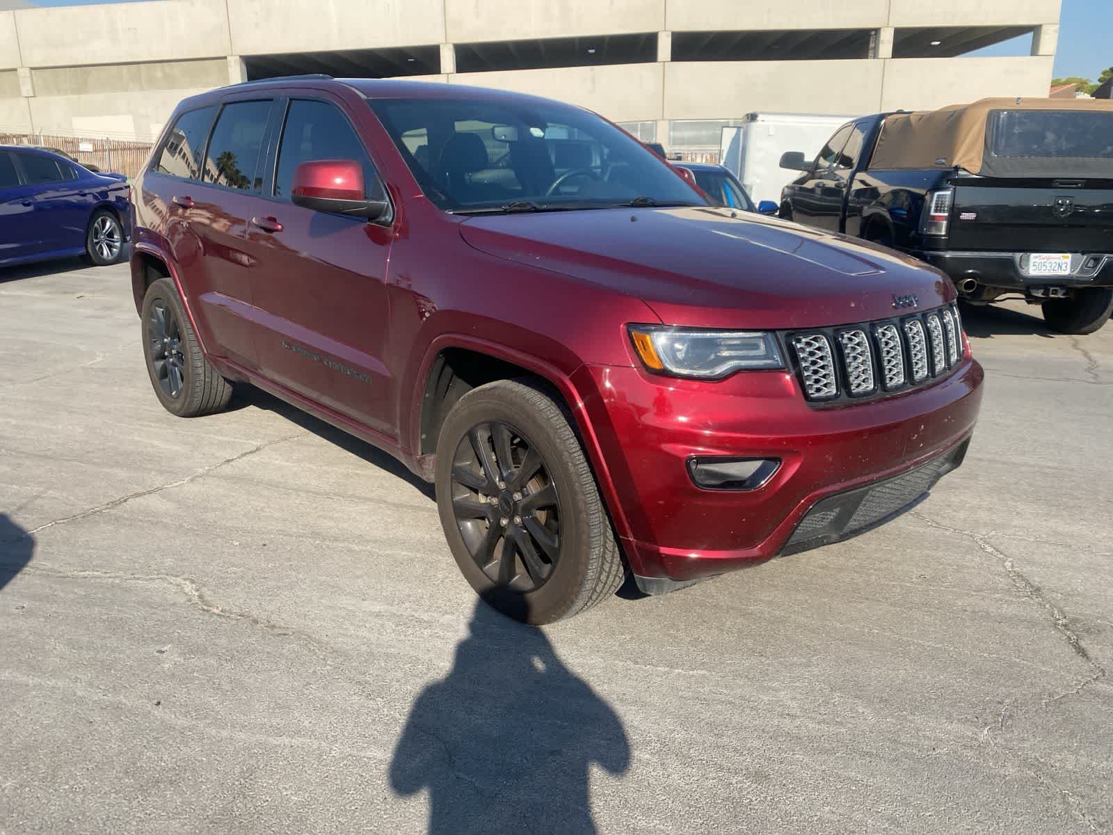 Thumbnail: 2022 Jeep Grand Cherokee - 3