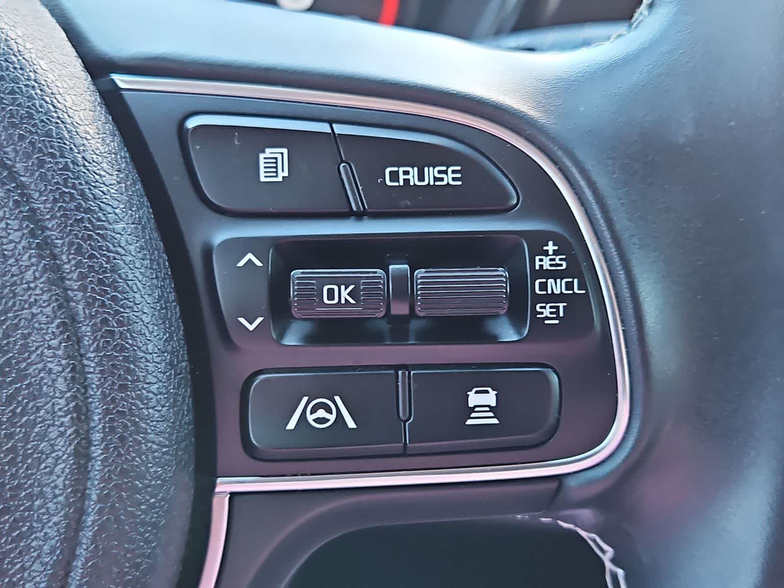 Thumbnail: 2022 Kia Niro - 25