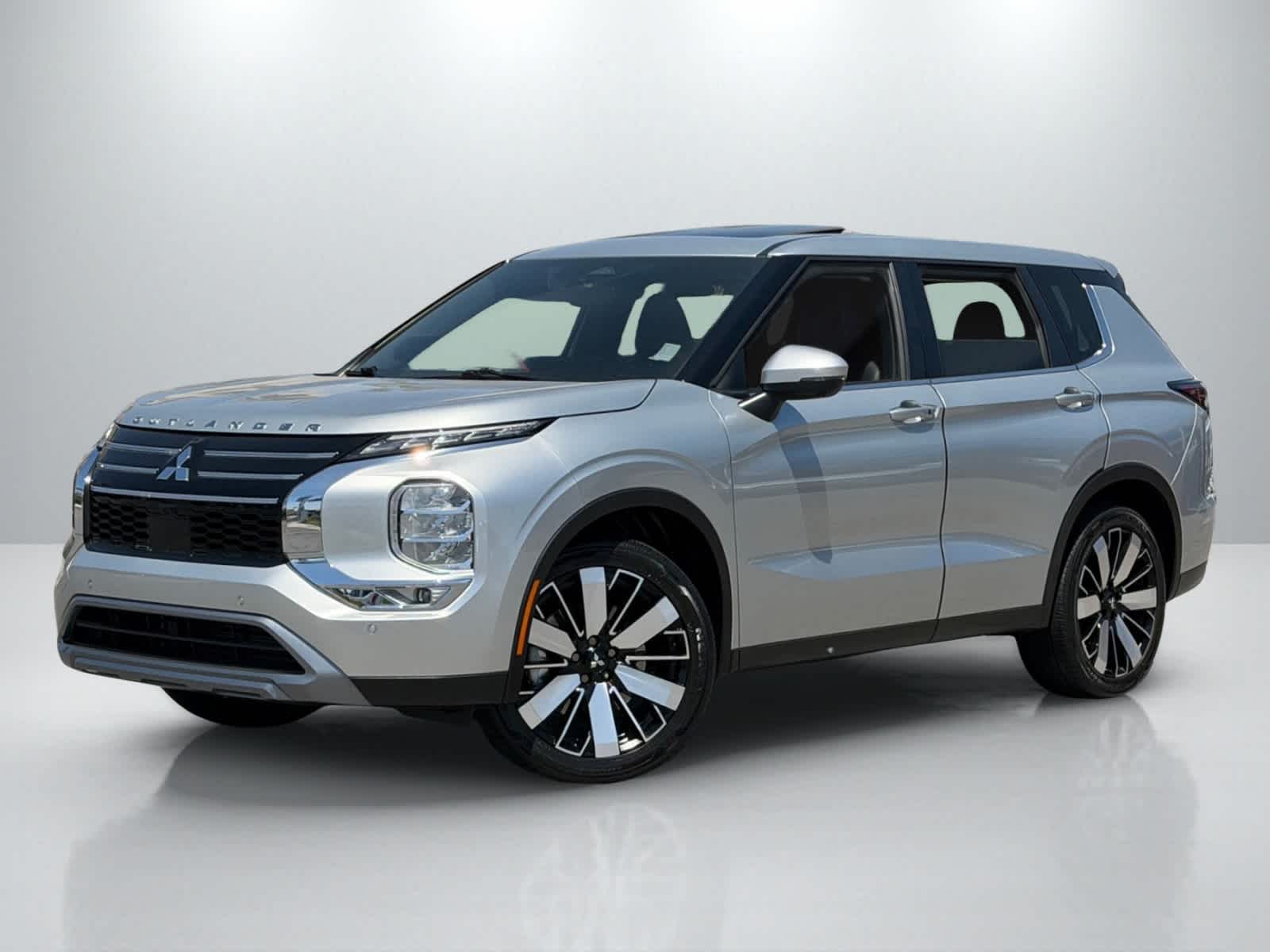 2025 Mitsubishi Outlander SE 2WD's photo