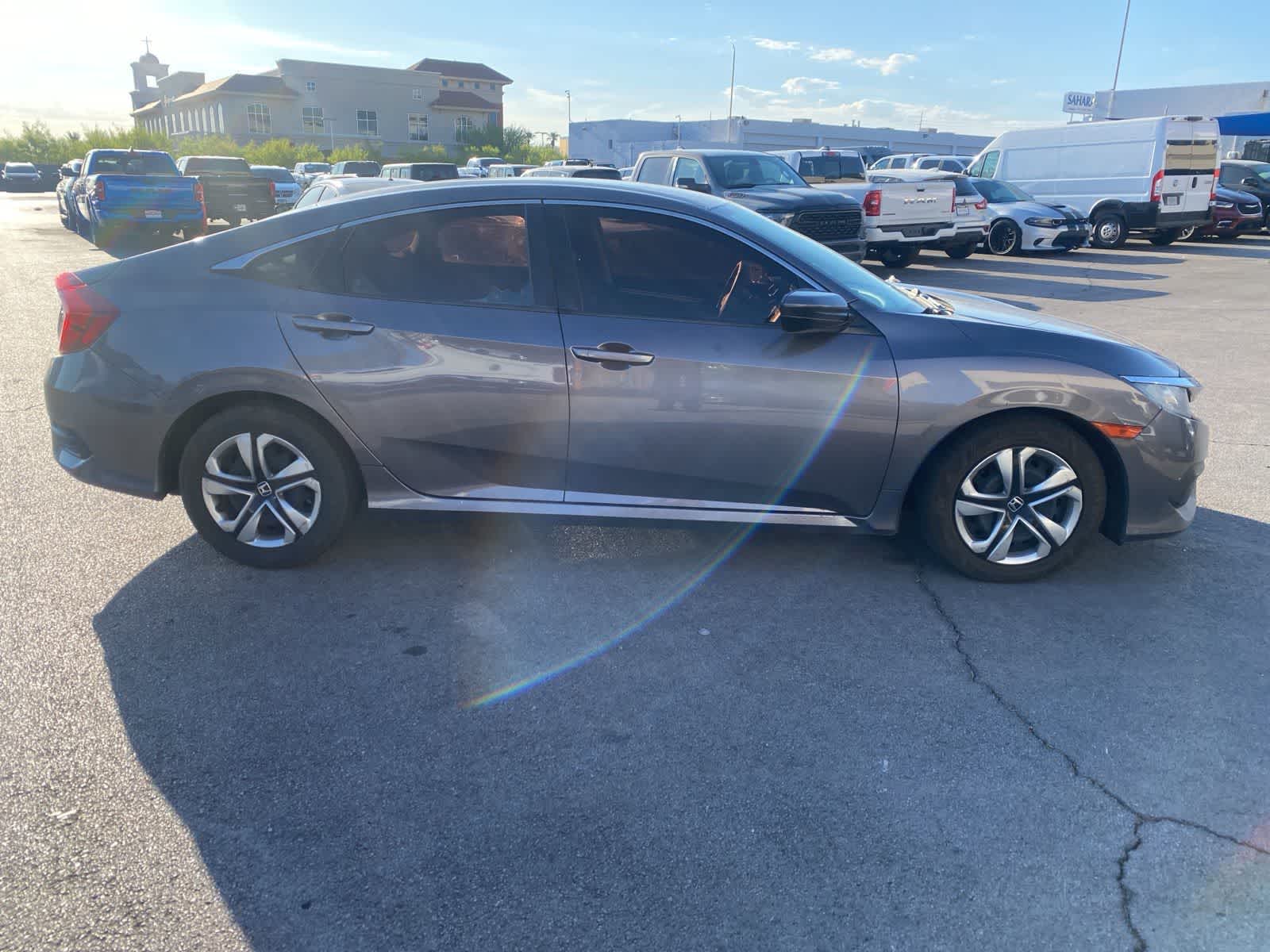 Thumbnail: 2017 Honda Civic - 4