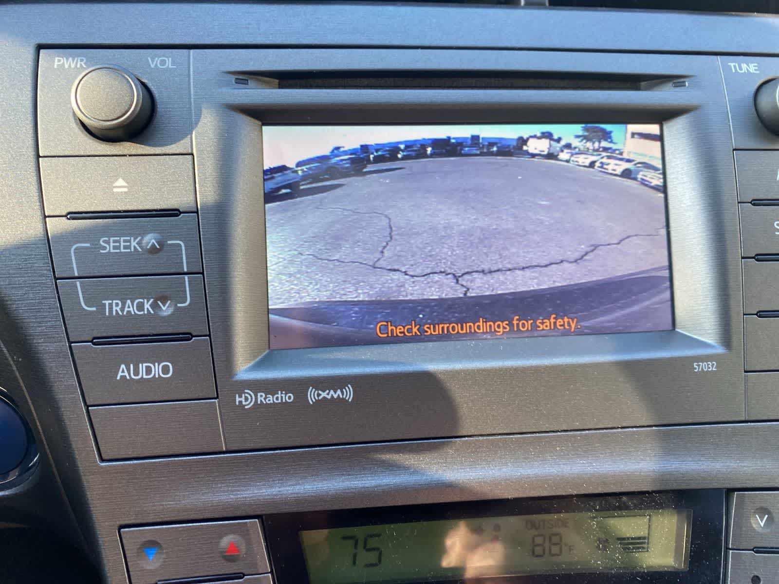 2014 Toyota Prius Three 16