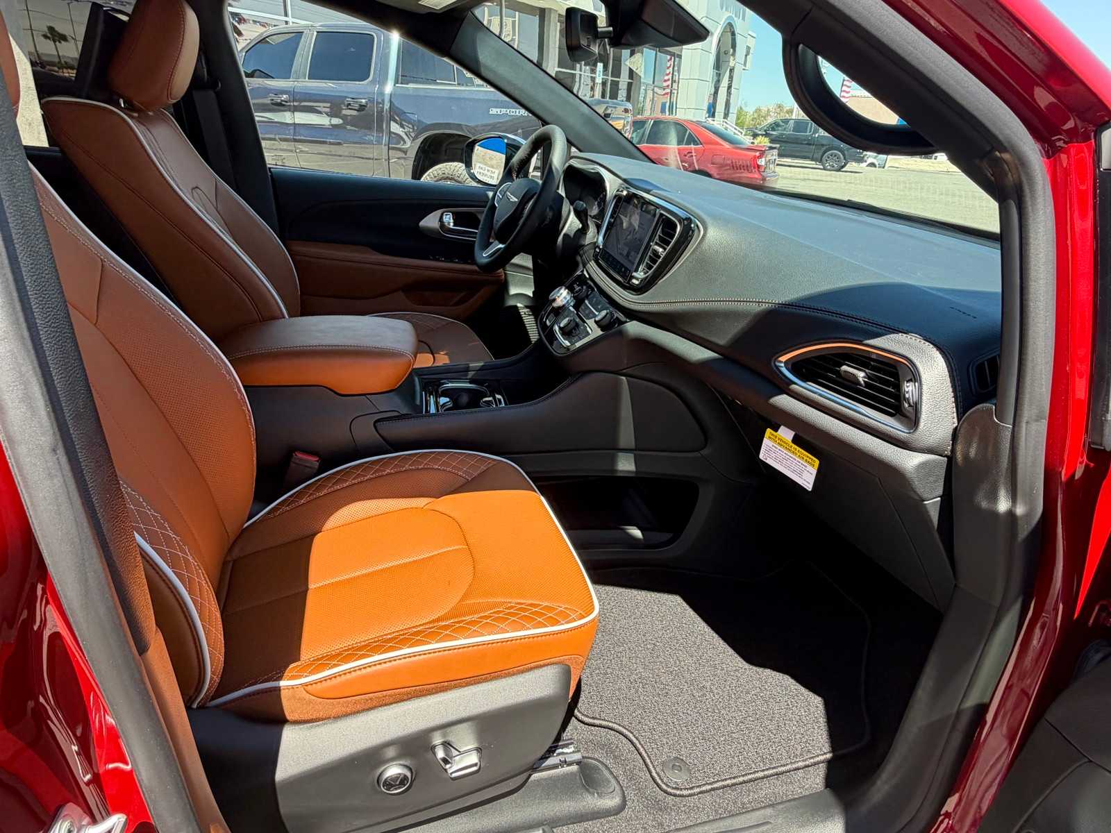 Thumbnail: 2026 Chrysler Pacifica - 21