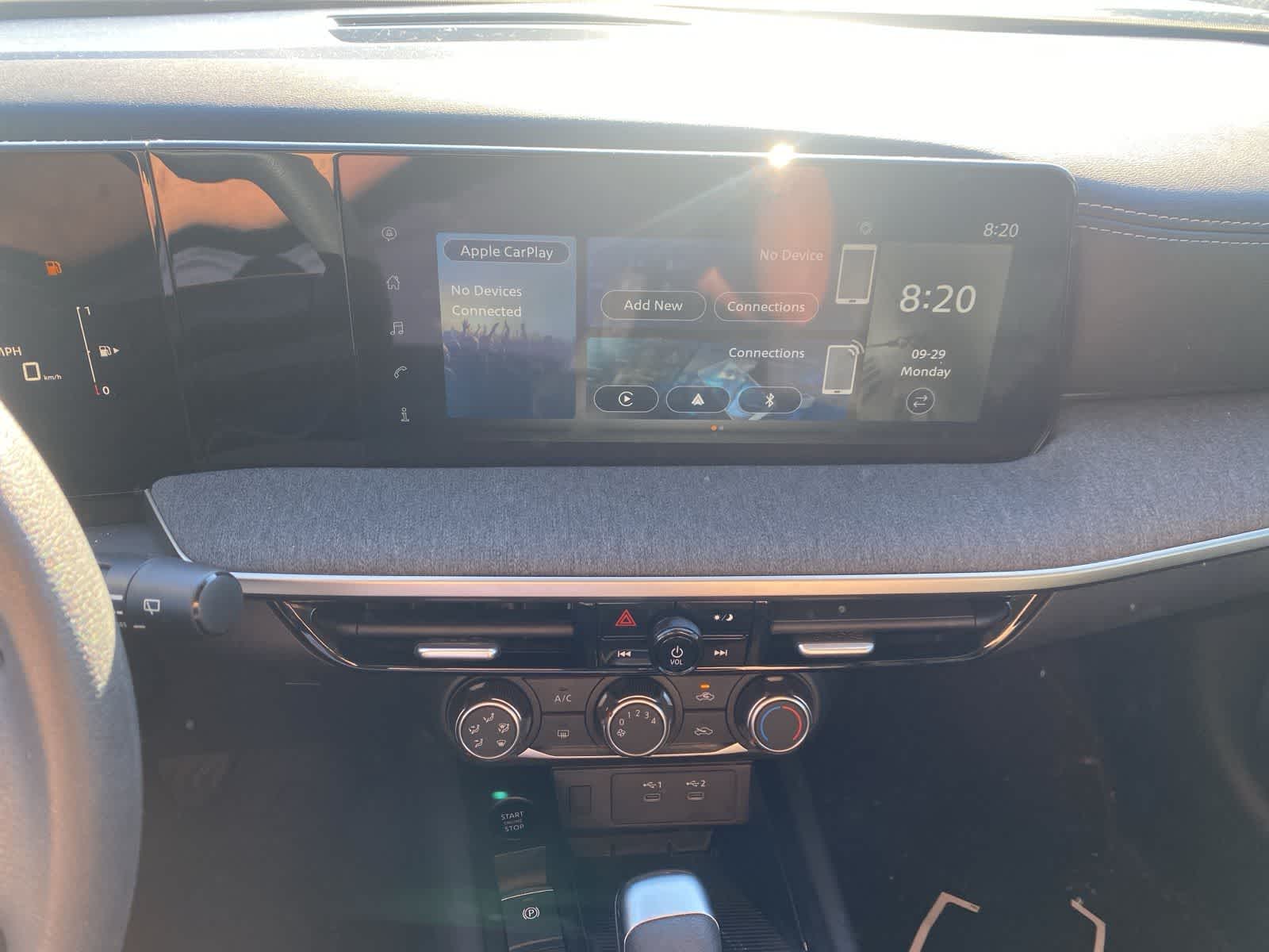 Thumbnail: 2025 Nissan Kicks - 14
