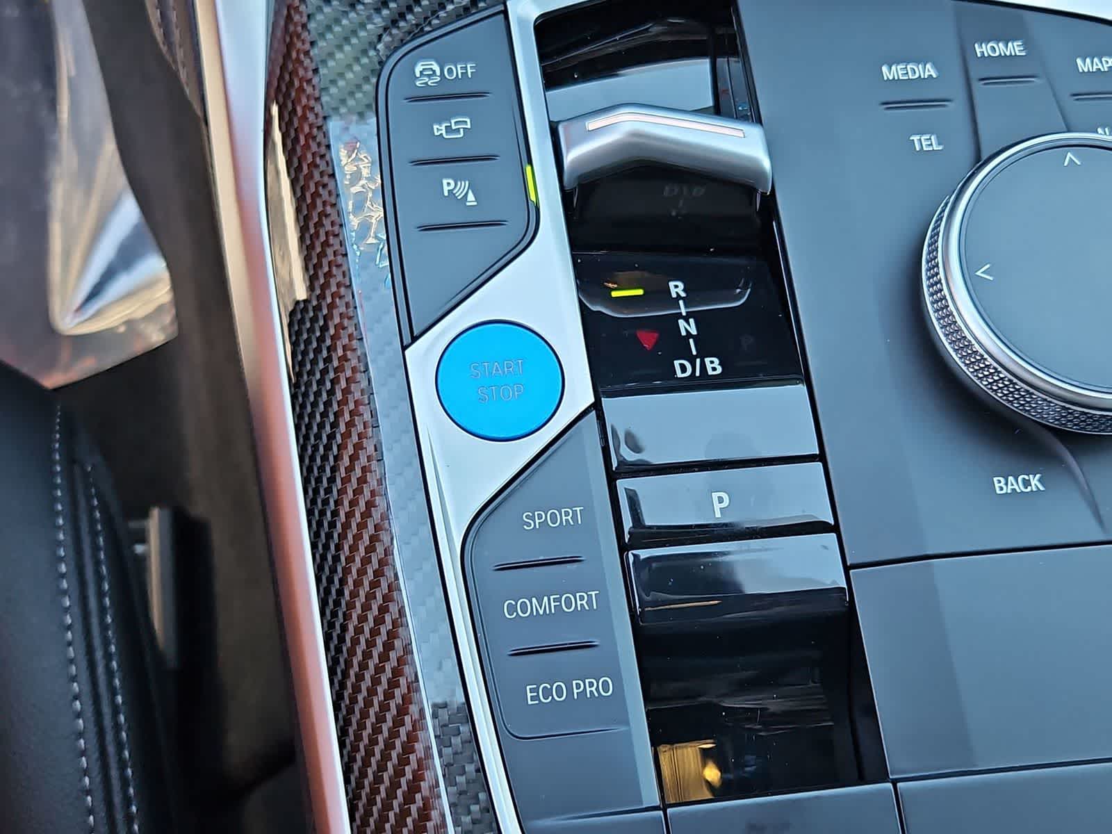 Thumbnail: 2023 BMW i4 - 30