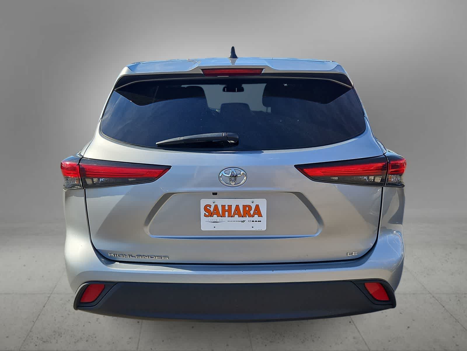 Thumbnail: 2023 Toyota Highlander - 8