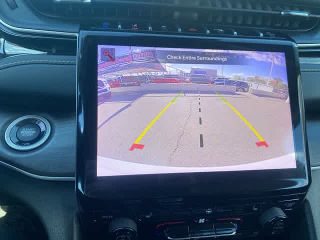 Thumbnail: 2023 Jeep Grand Cherokee - 21