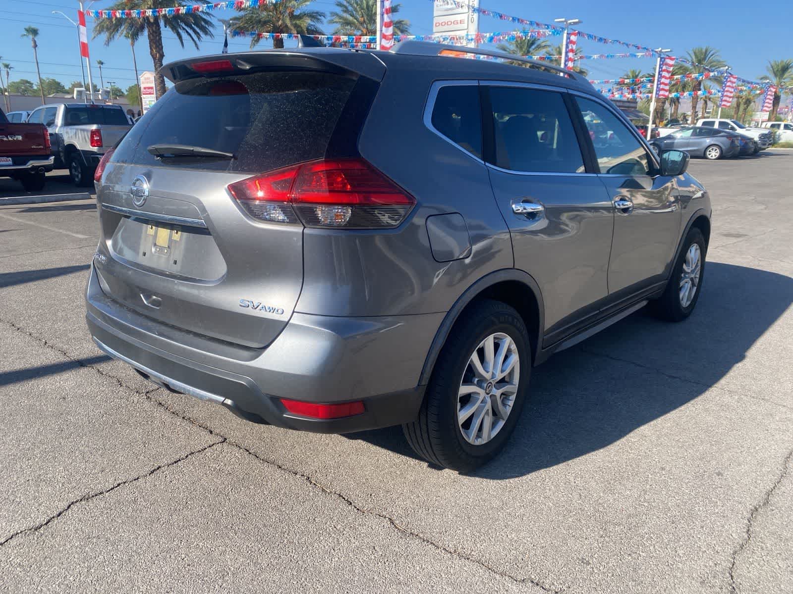 Thumbnail: 2017 Nissan Rogue - 6