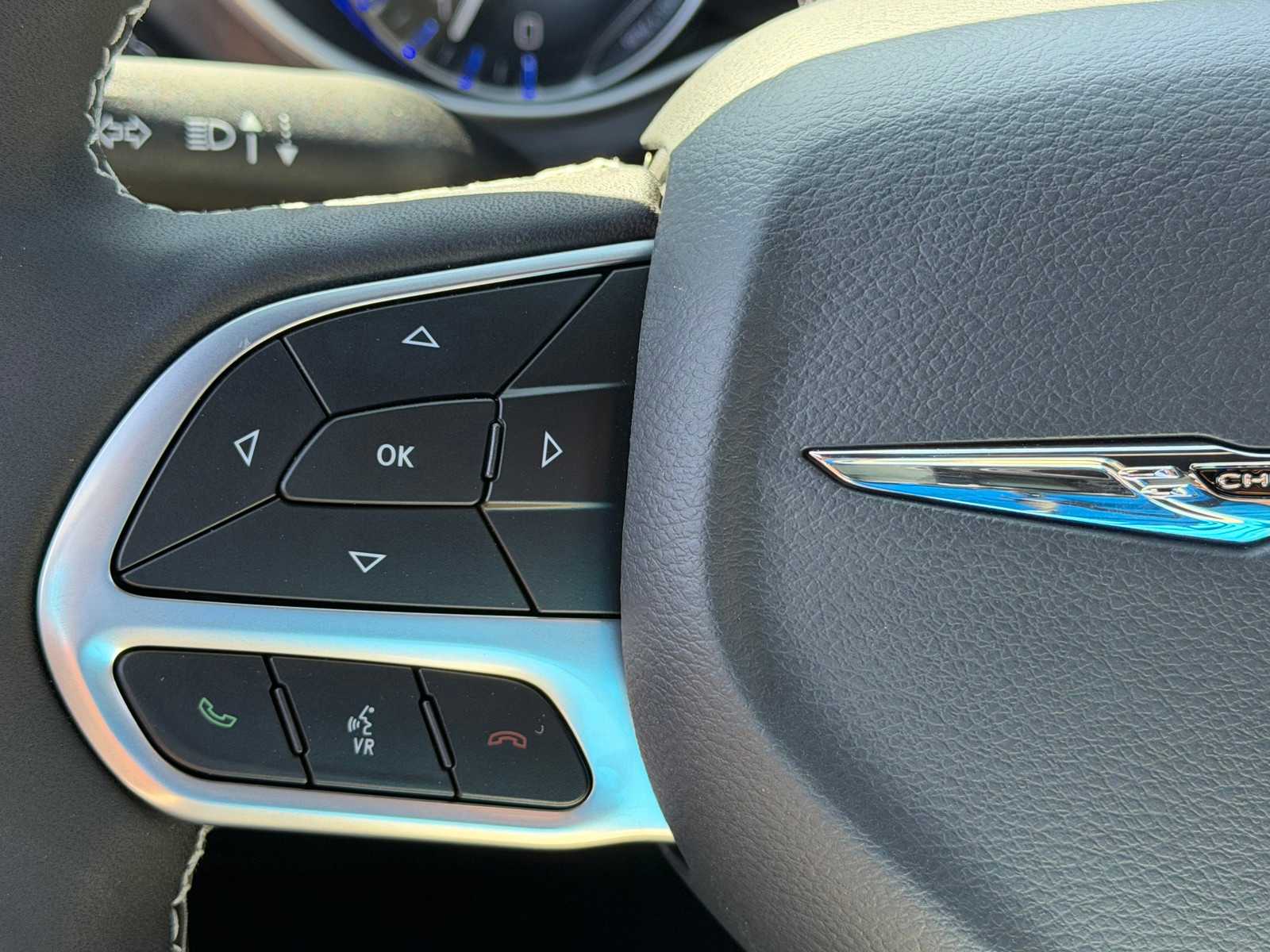 Thumbnail: 2026 Chrysler Pacifica - 16