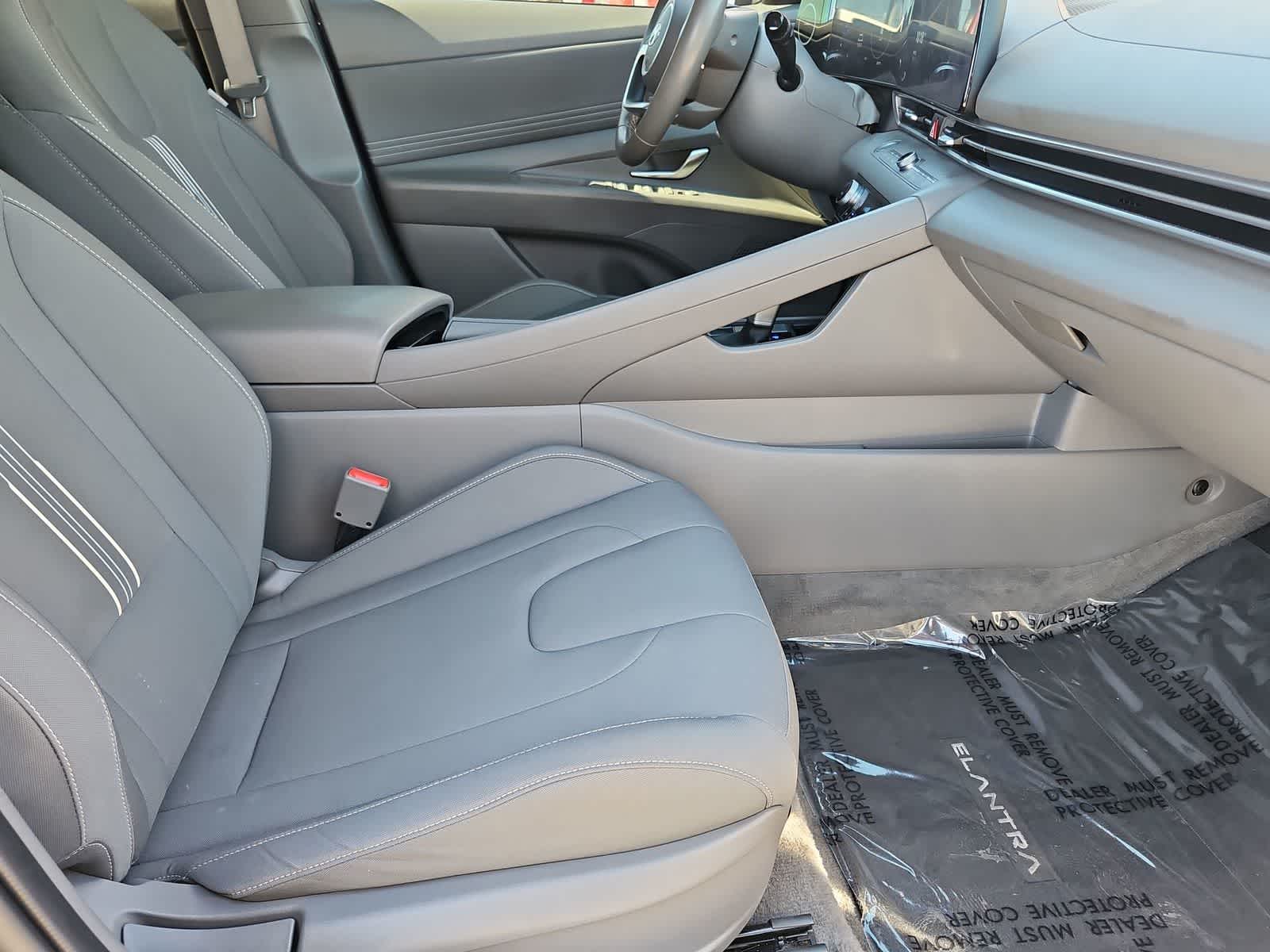 Thumbnail: 2023 Hyundai Elantra - 21