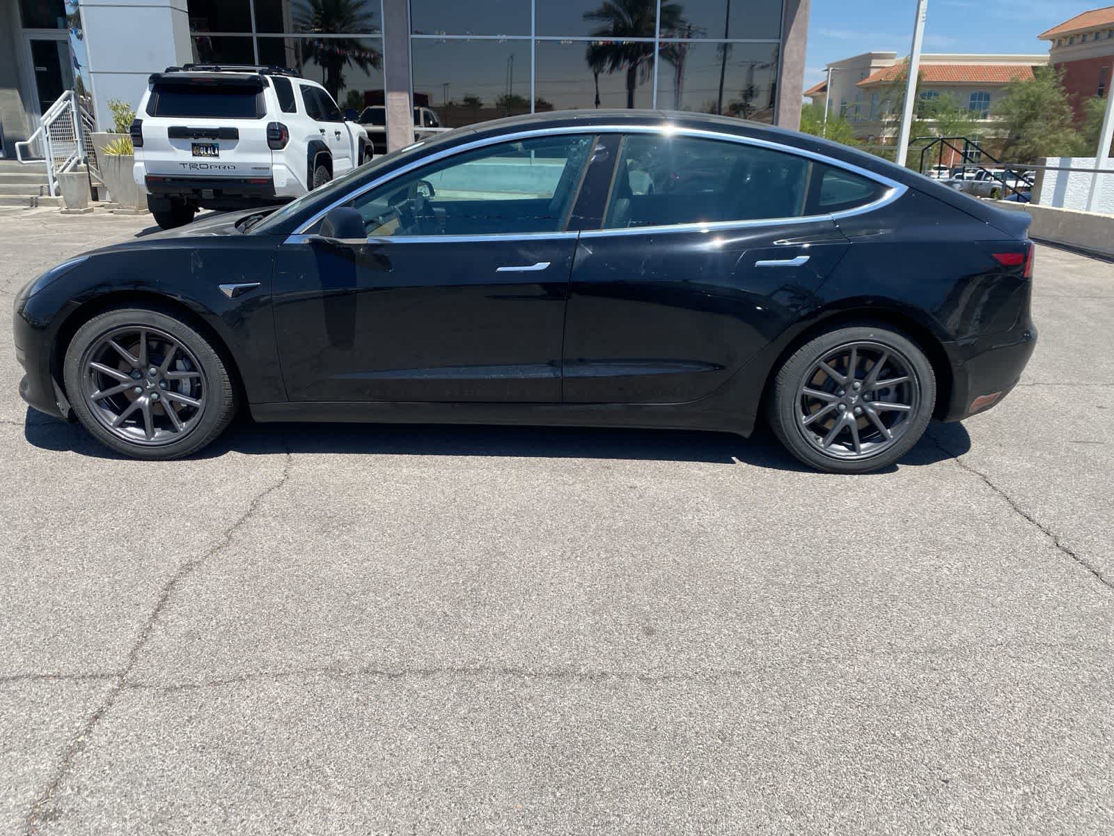 Thumbnail: 2019 Tesla Model 3 - 10