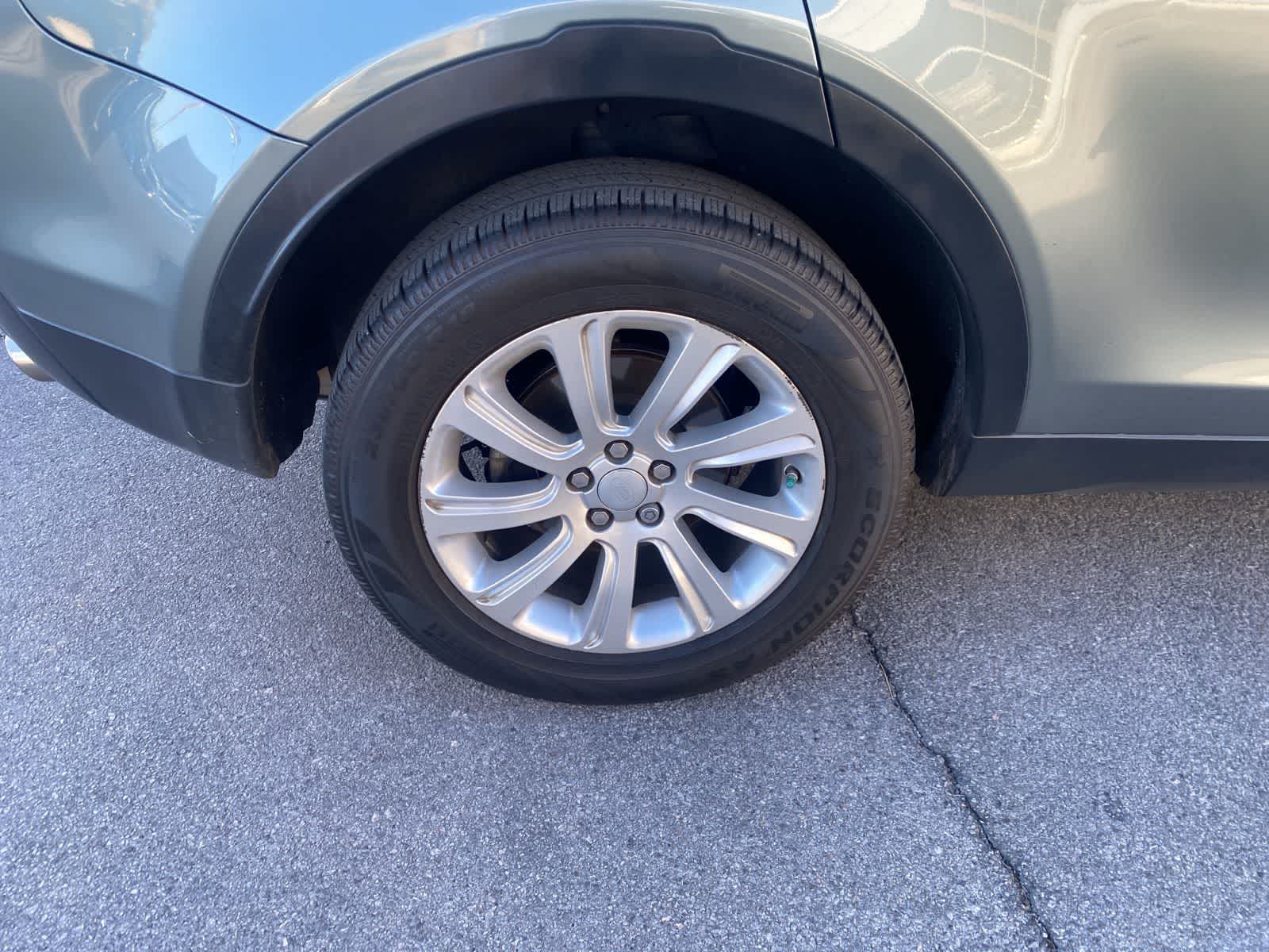 Thumbnail: 2016 Land Rover Discovery Sport - 5