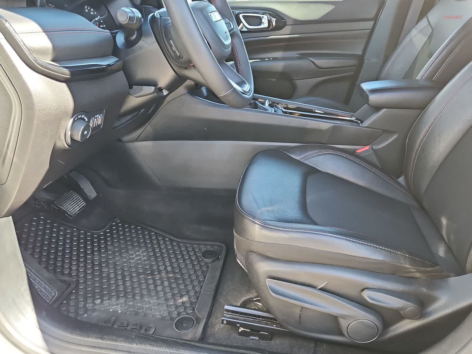 Thumbnail: 2025 Jeep Compass - 17