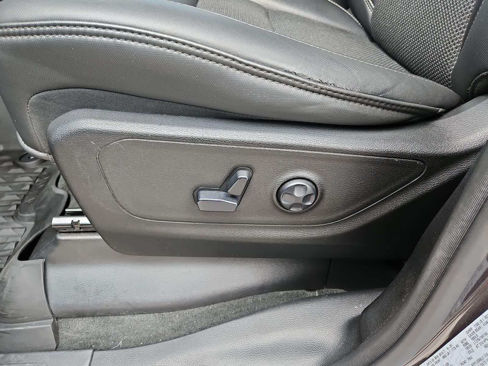 Thumbnail: 2021 RAM 1500 - 21