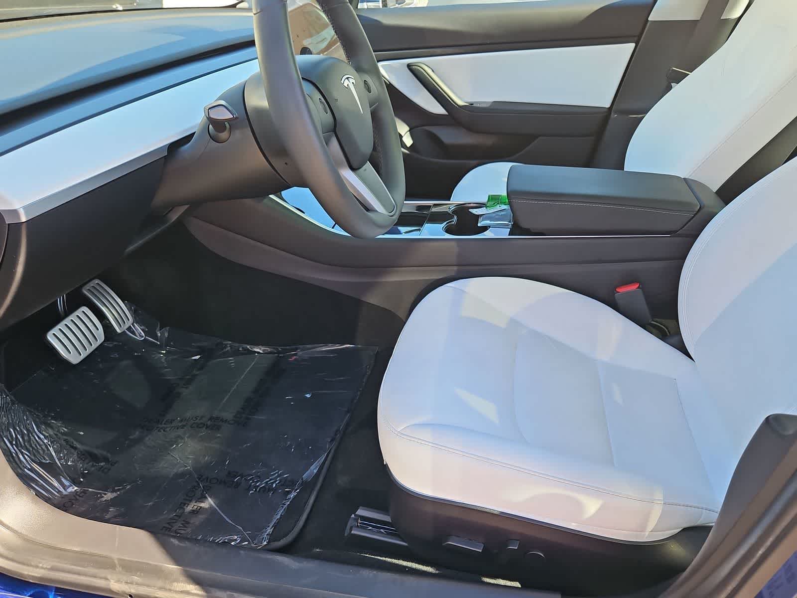 Thumbnail: 2020 Tesla Model 3 - 15