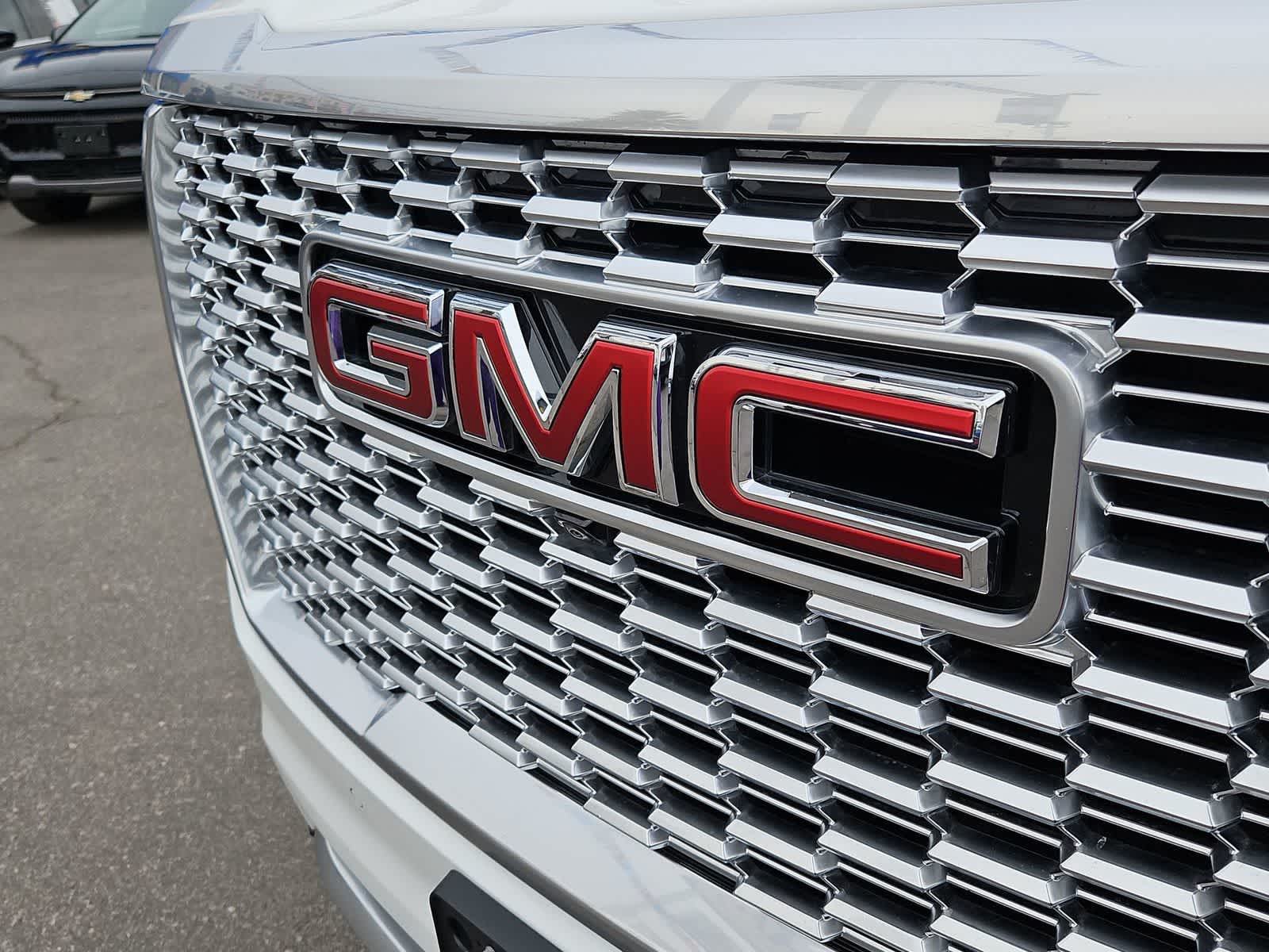 Thumbnail: 2023 GMC Yukon - 12