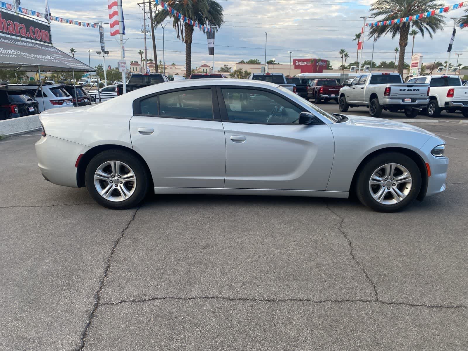 2023 Dodge Charger SXT photo 3