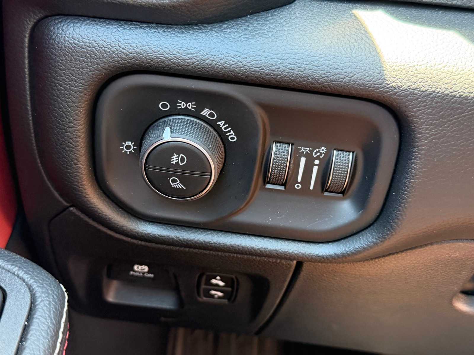 Thumbnail: 2026 RAM 1500 - 15