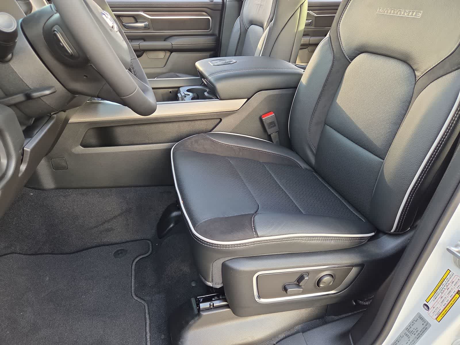 Thumbnail: 2026 RAM 1500 - 18