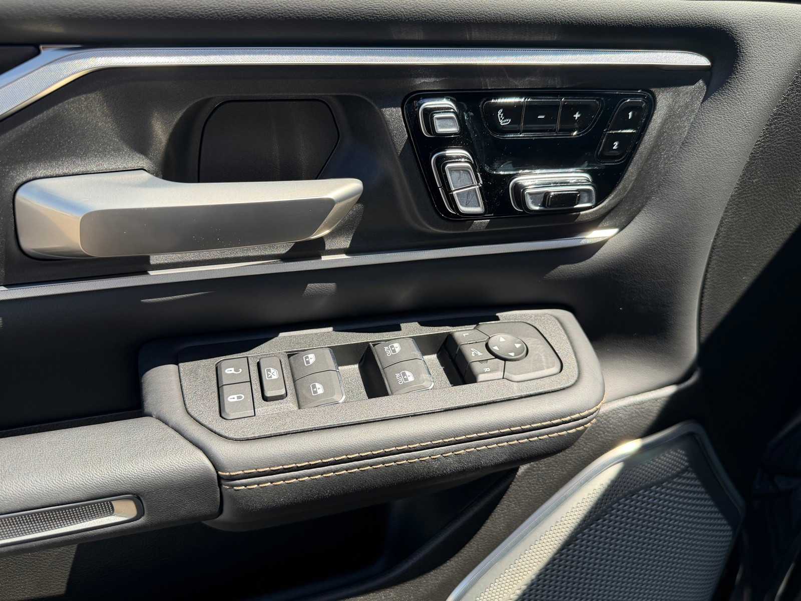 Thumbnail: 2026 RAM 1500 - 30