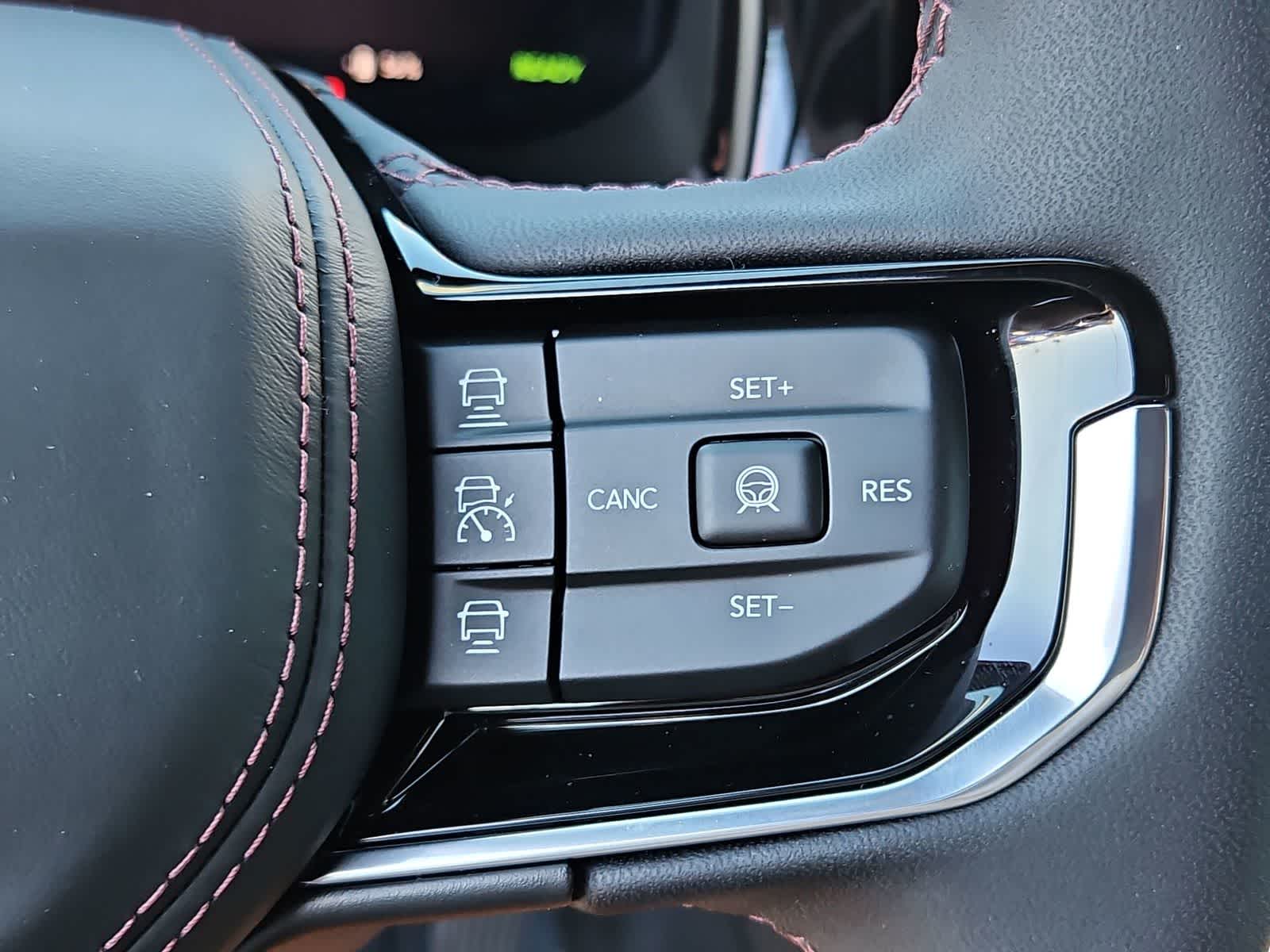 Thumbnail: 2025 Jeep Wagoneer S - 25