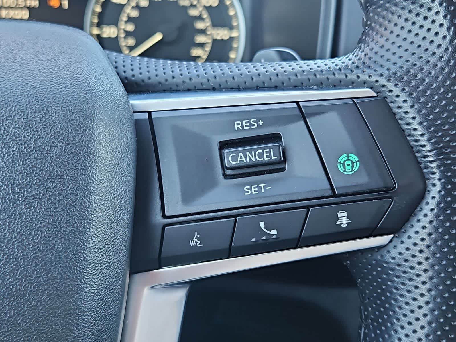 Thumbnail: 2024 Mitsubishi Outlander - 26