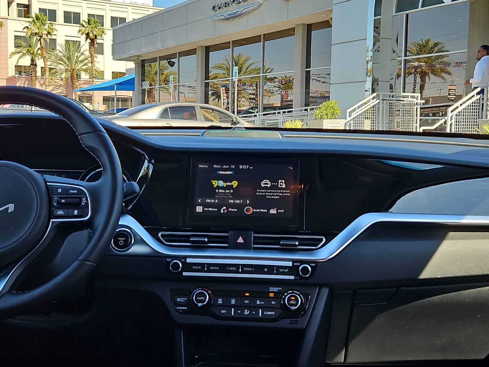 Thumbnail: 2022 Kia Niro - 26