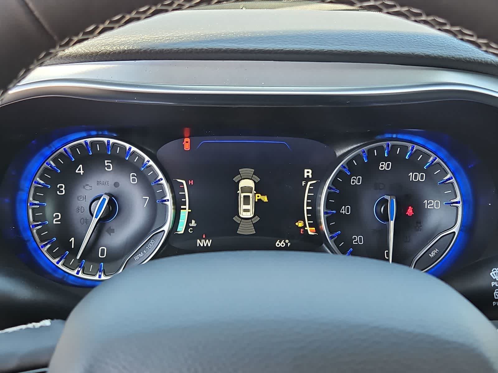 Thumbnail: 2026 Chrysler Pacifica - 32