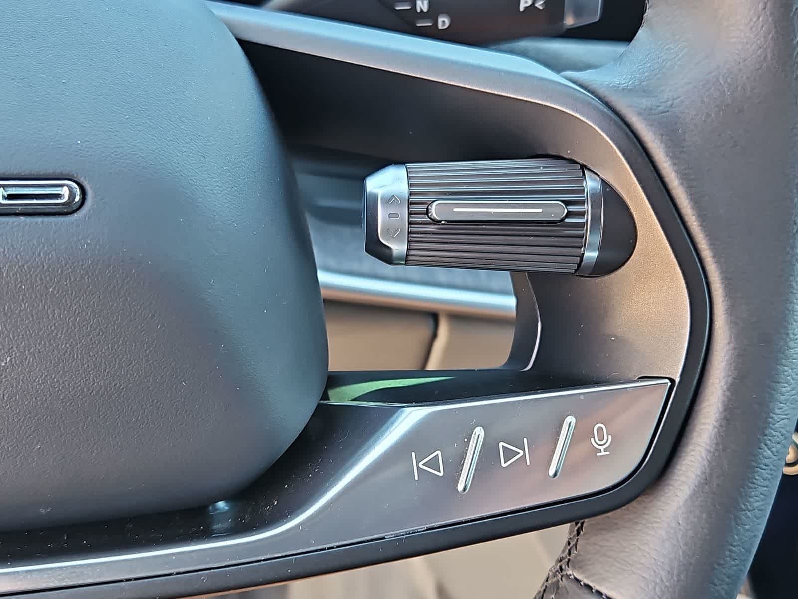 Thumbnail: 2024 Lucid Air - 23