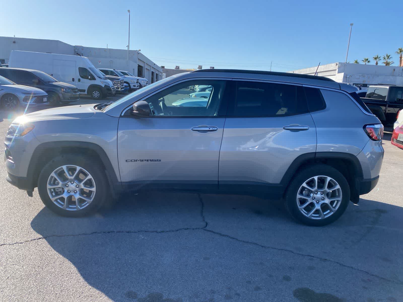 Thumbnail: 2024 Jeep Compass - 9