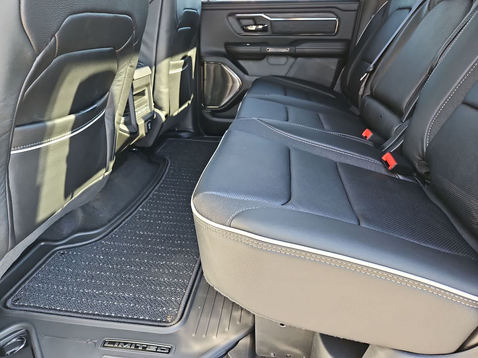 Thumbnail: 2026 RAM 1500 - 18