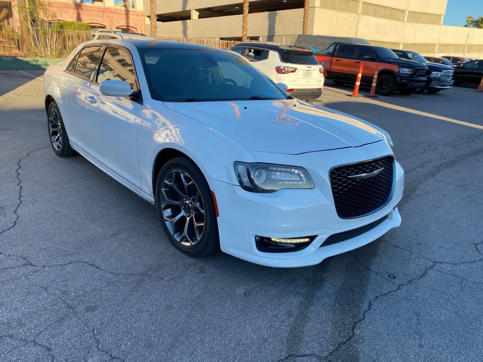 Thumbnail: 2018 Chrysler 300 - 3