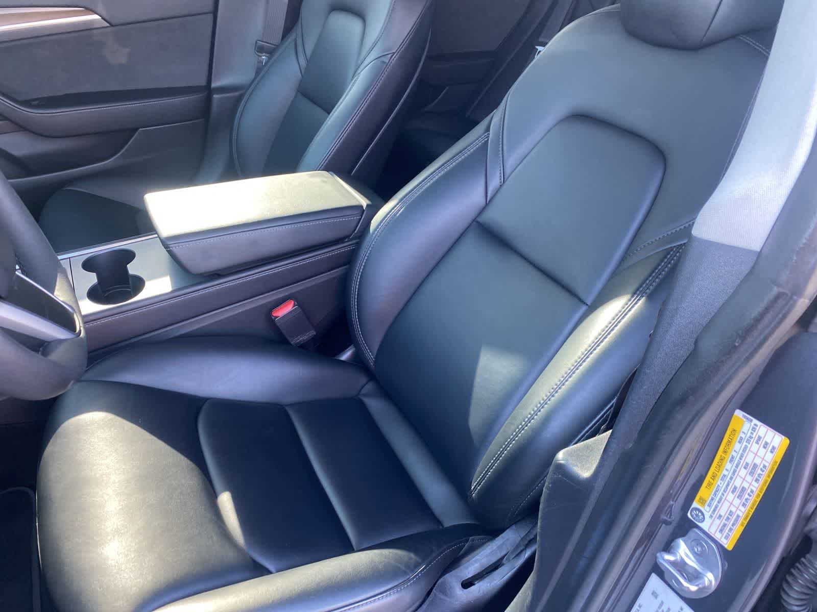 Thumbnail: 2022 Tesla Model 3 - 11