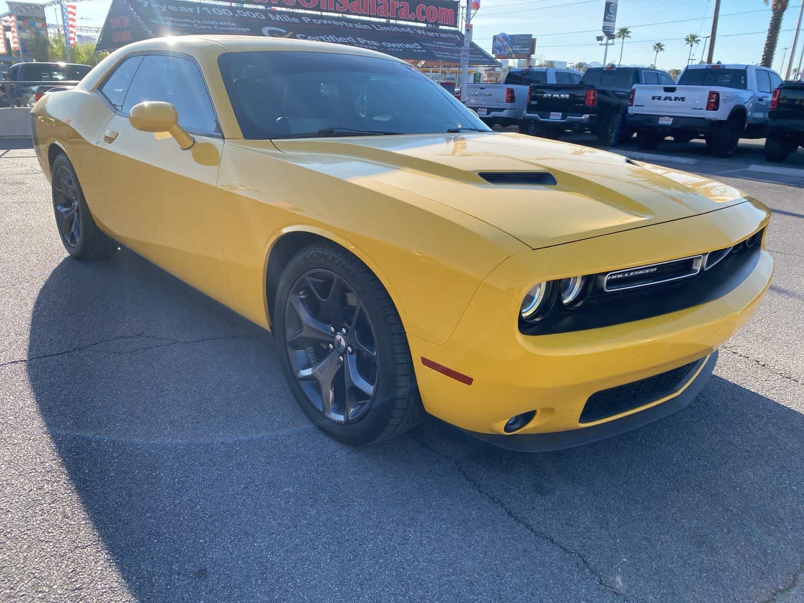 Thumbnail: 2017 Dodge Challenger - 4