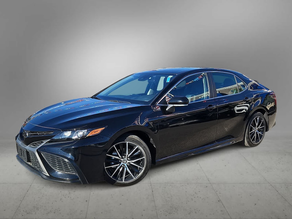 Used 2024 Toyota Camry SE Sedan