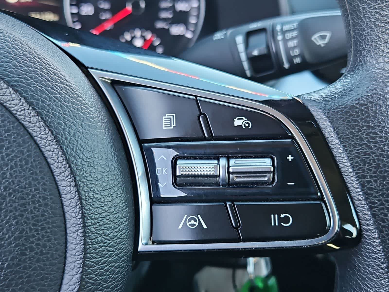 Thumbnail: 2023 Kia Forte - 25