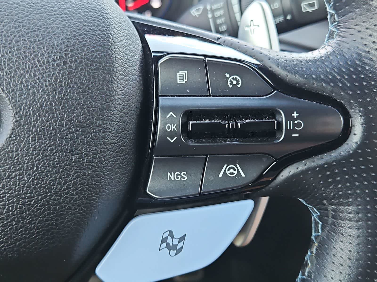 Thumbnail: 2022 Hyundai Veloster - 23