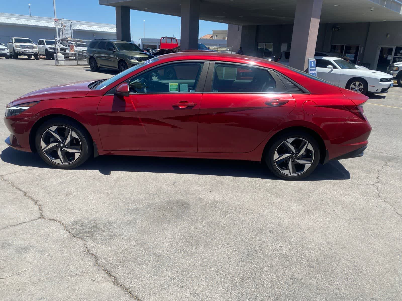 Thumbnail: 2023 Hyundai Elantra - 8