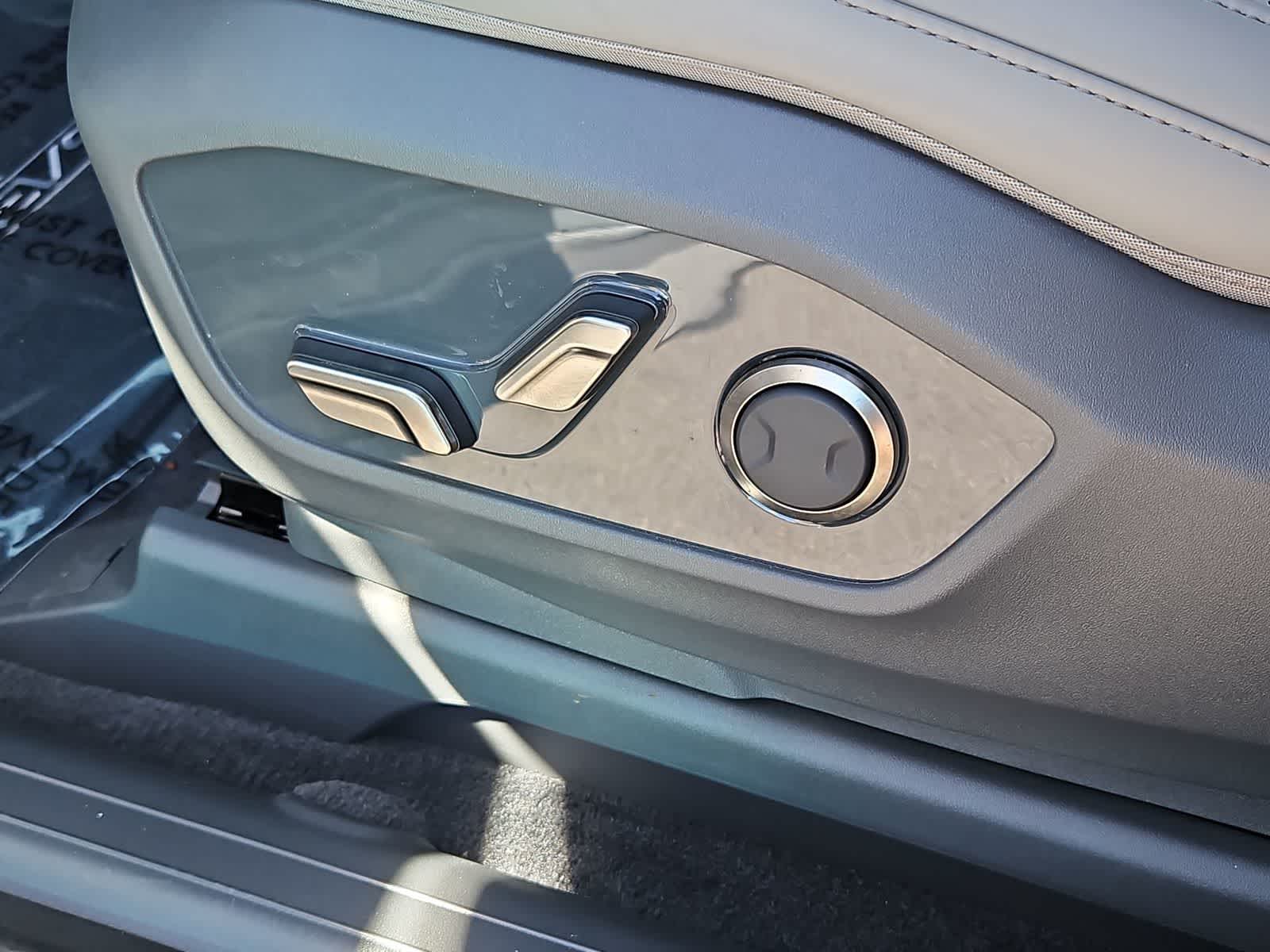 Thumbnail: 2024 Kia EV9 - 17