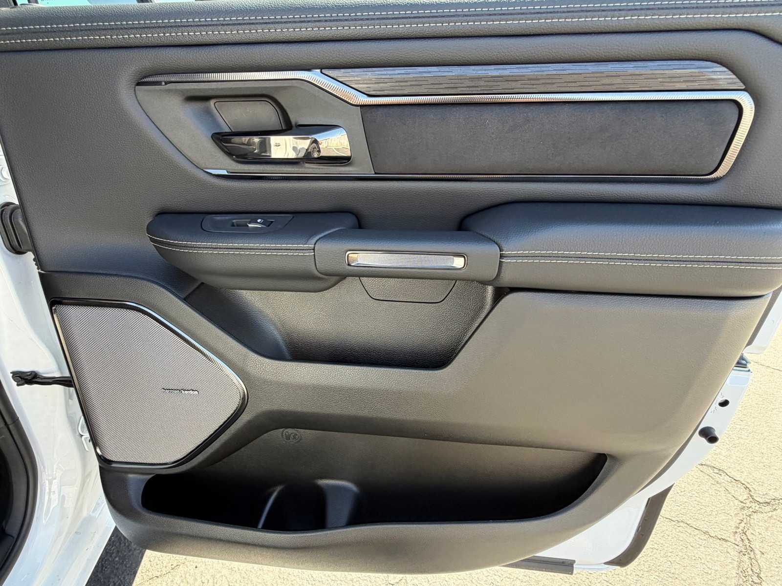 Thumbnail: 2026 RAM 1500 - 25