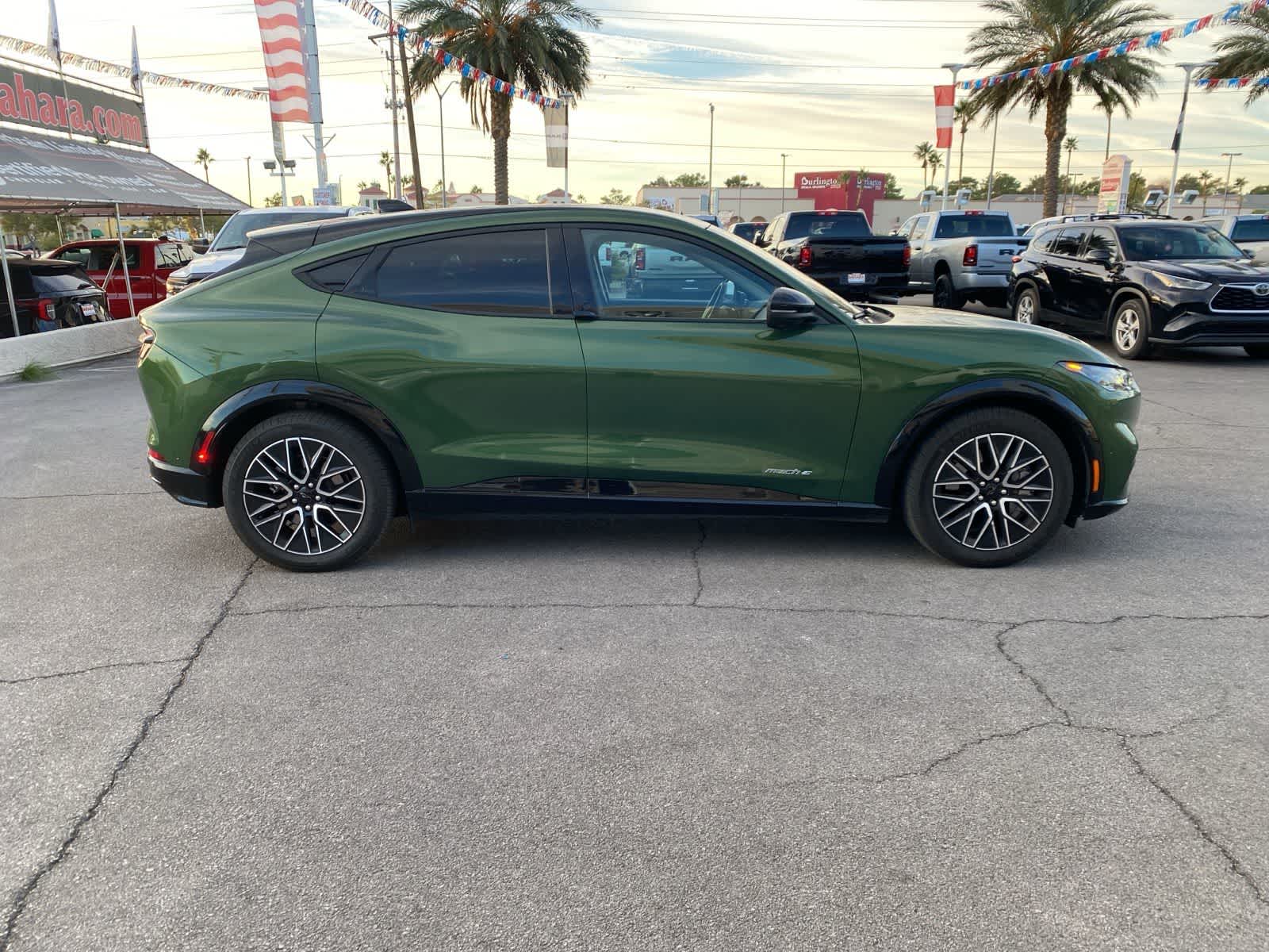 2024 Ford Mustang Mach-E Premium photo 4